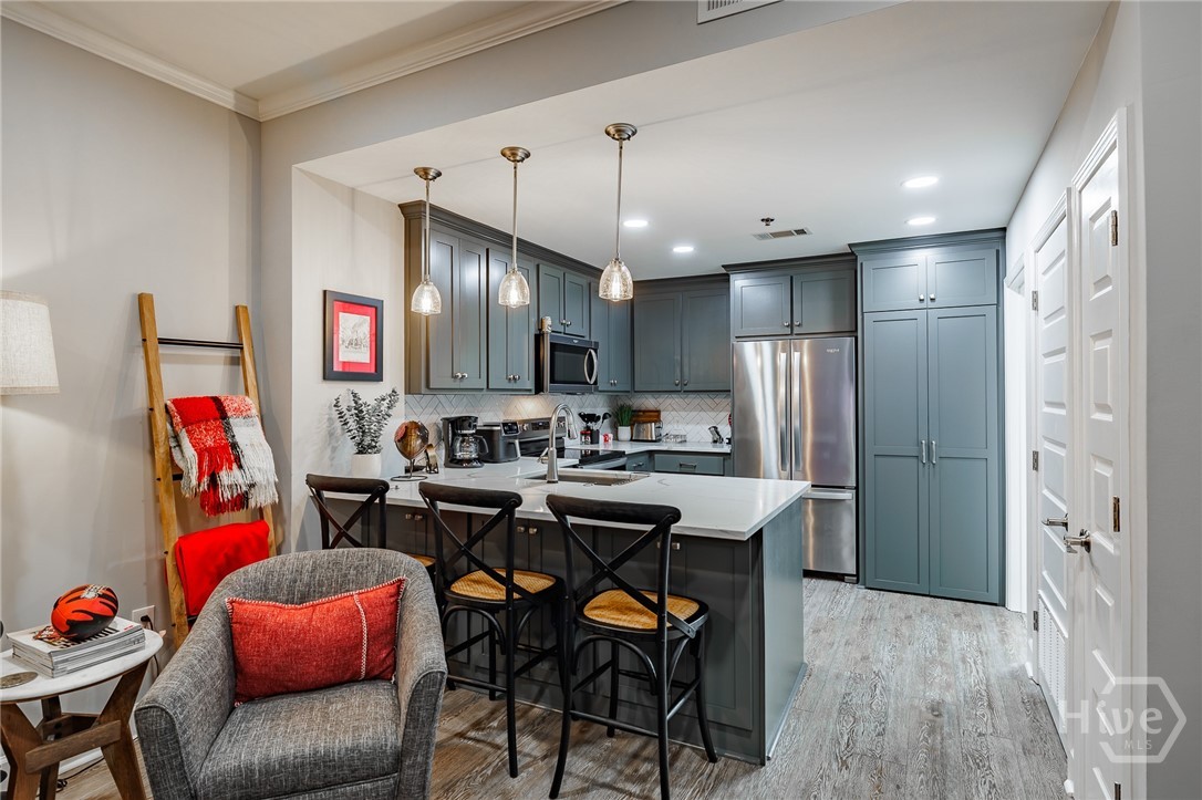 250 West Broad Street, Unit 811 Athens, GA 30601 - Photo 6 of 33