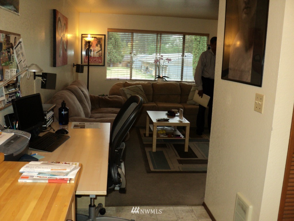 24302 Carter Road Bothell, WA 98021 - Photo 2 of 10