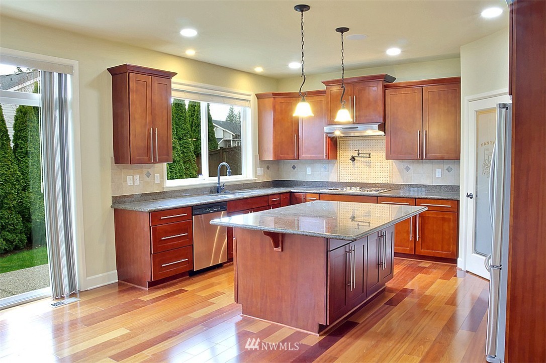 6747 Southeast 2nd Street Renton, WA 98059 - Photo 6 of 21
