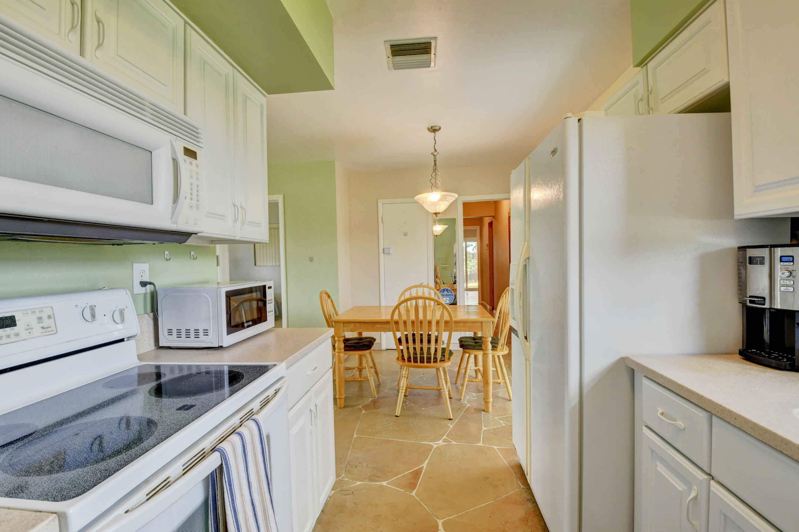 499 Northeast 44th Street Boca Raton, FL 33431 - Photo 11 of 23 21_dsc_3677_78_79_80_81