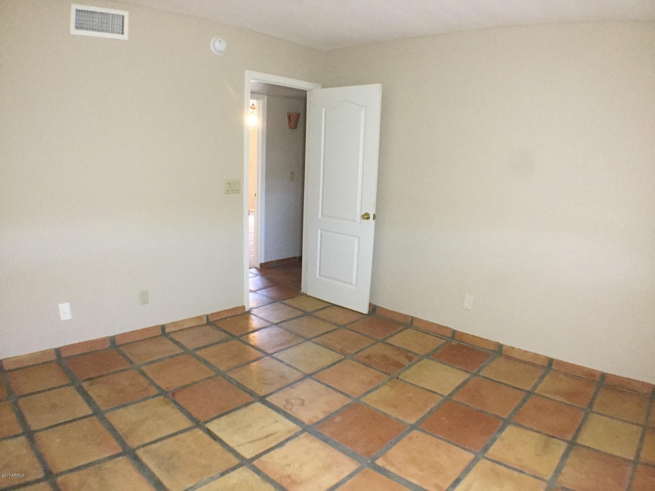 13816 South Kiva Road Buckeye, AZ 85326 - Photo 16 of 31 BR