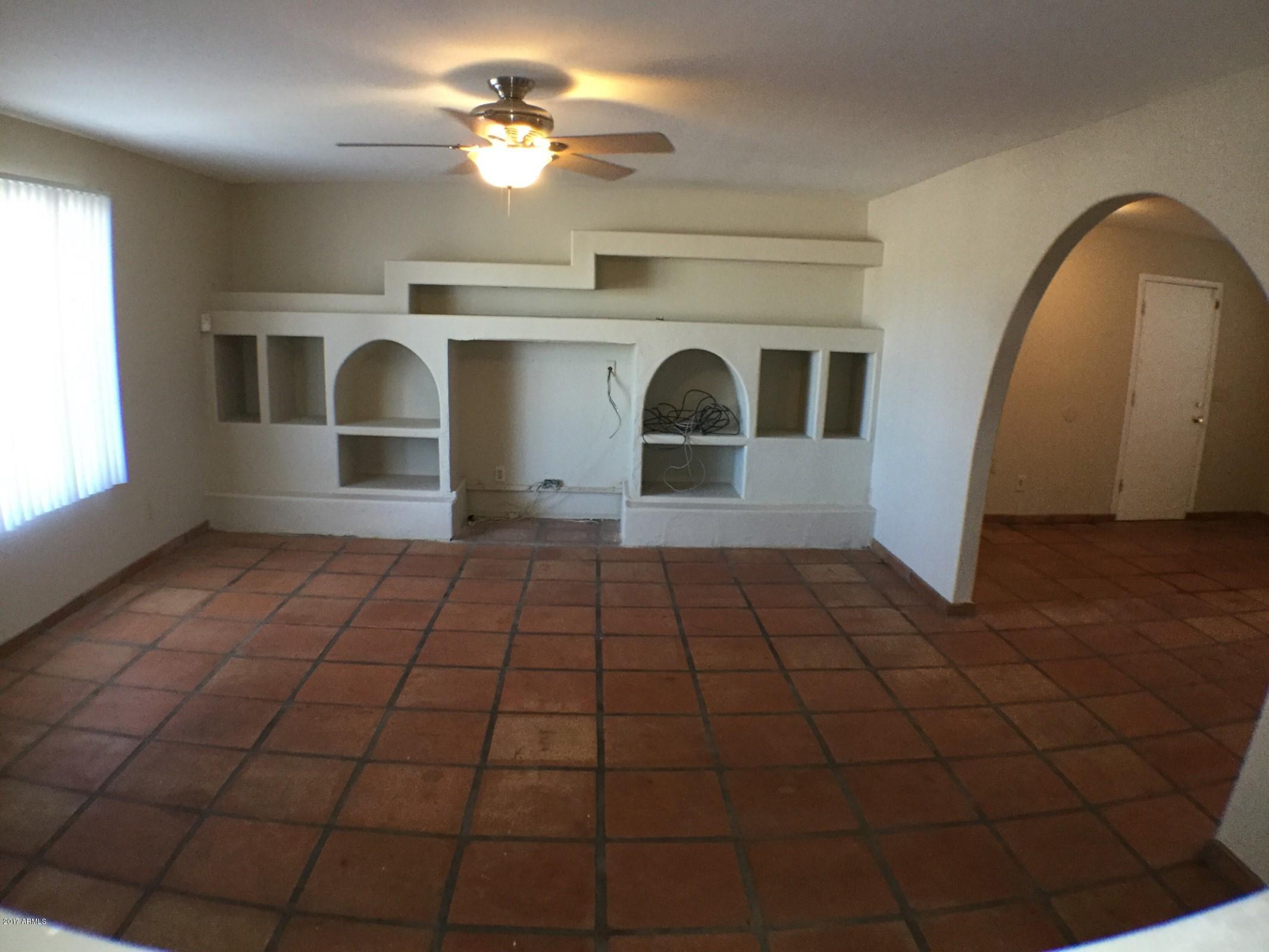 13816 South Kiva Road Buckeye, AZ 85326 - Photo 5 of 31 FR built ins