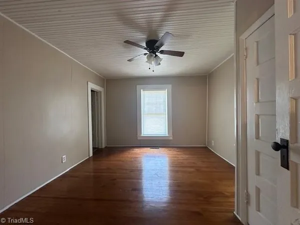 $1,050 | 2720 Gwaltney Road, Greensboro, NC 27407