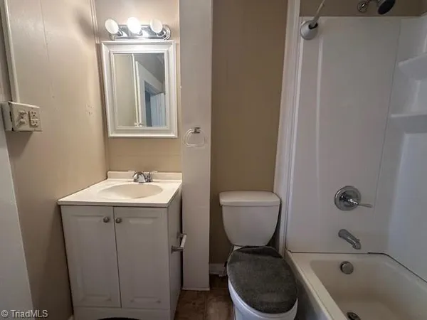 $1,050 | 2720 Gwaltney Road, Greensboro, NC 27407