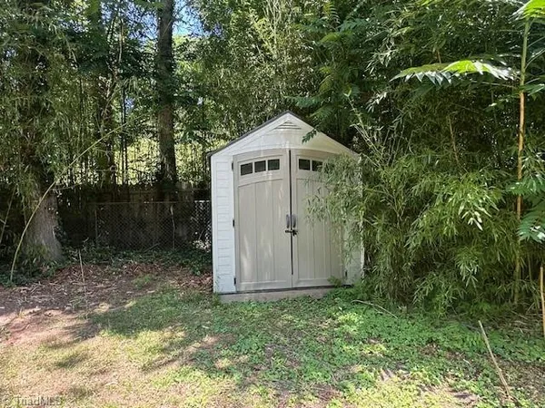$1,050 | 2720 Gwaltney Road, Greensboro, NC 27407