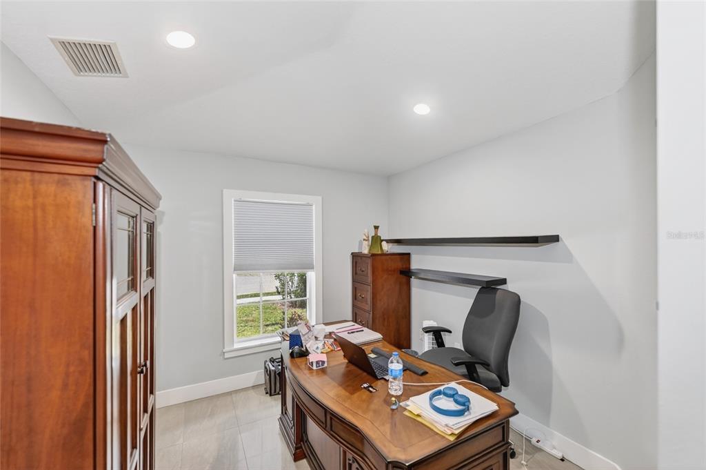 15107 Skip Jack Loop Bradenton, FL 34202 - Photo 26 of 47