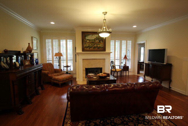 9523 Sanibel Loop Daphne, AL 36526 - Photo 2 of 21 Living Room