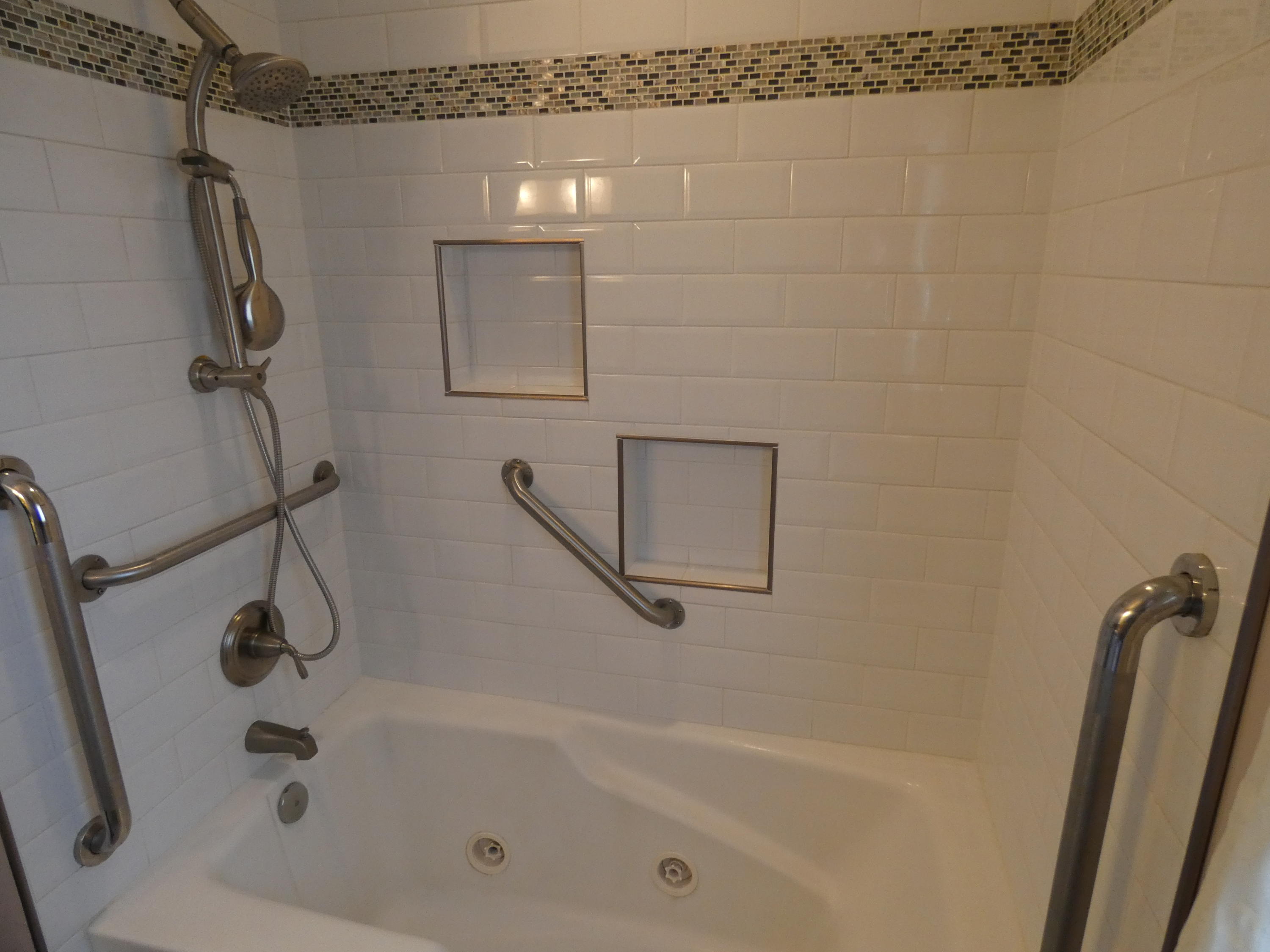 2 Brackett Road Falmouth, ME 04105 - Photo 26 of 40 Jetted Tub & Custom tile