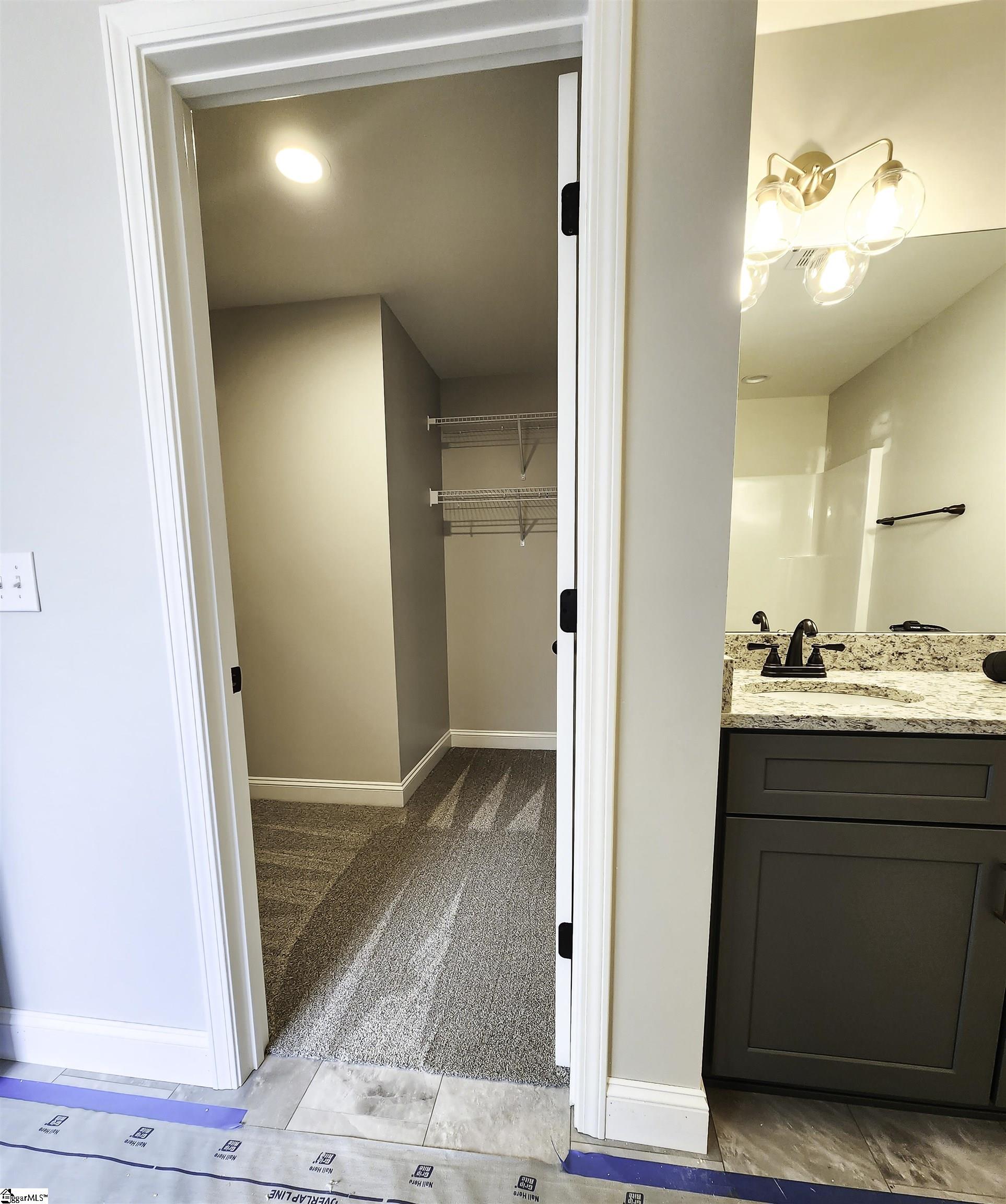 1027 Lakeview Circle Greer, SC 29651 - Photo 8 of 17