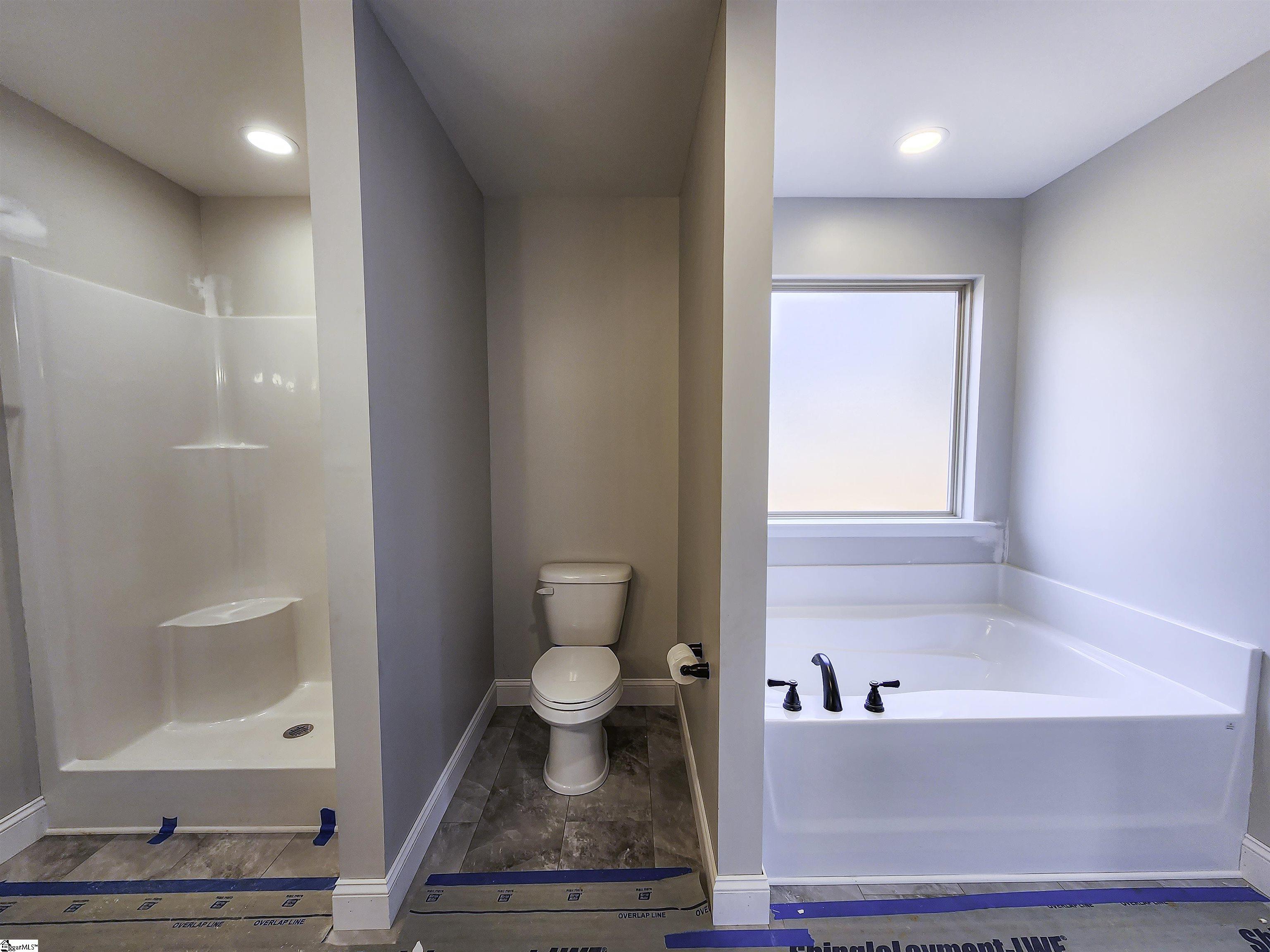 1027 Lakeview Circle Greer, SC 29651 - Photo 9 of 17