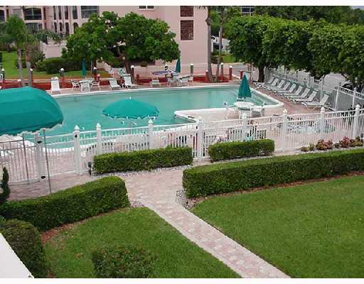 2871 North Ocean Boulevard, Unit V441 Boca Raton, FL 33431 - Photo 4 of 18 San Remo Pool