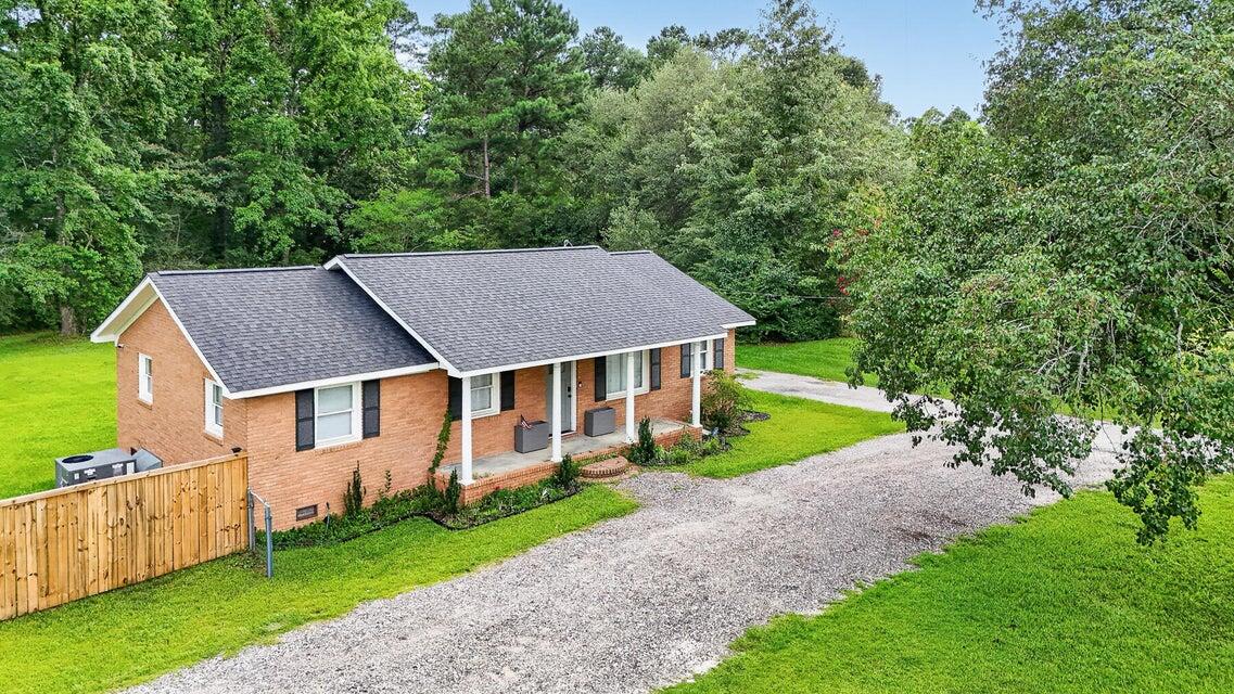 504 West Butternut Road Summerville, SC 29483 - Photo 4 of 47 504 Butternut 6