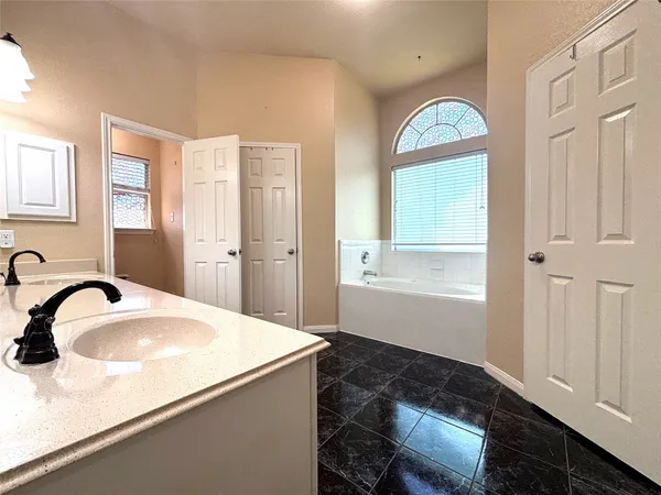 $2,100 | 19123 Center Park Drive, Spring, TX 77373