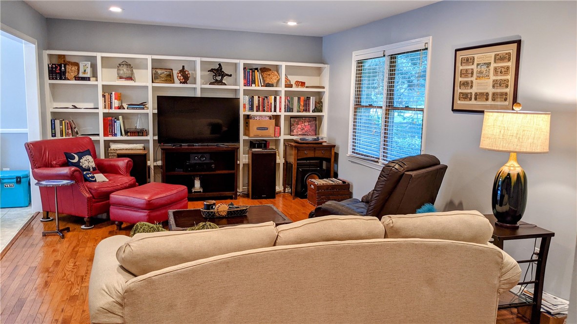 104 Grace Street Clemson, SC 29631 - Photo 3 of 25 Gallery Image 3