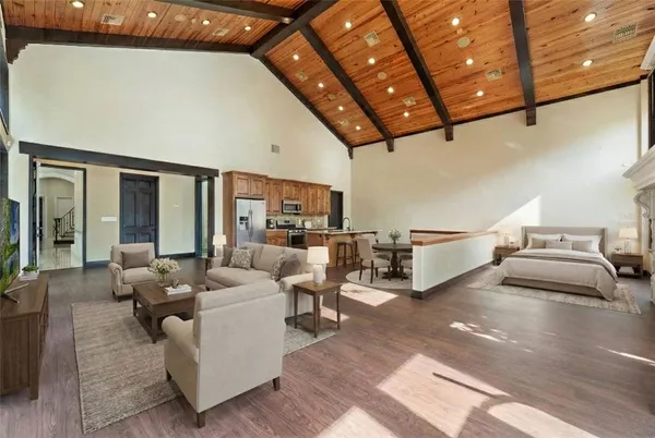 a en suite bathroom with a sink and a mirror