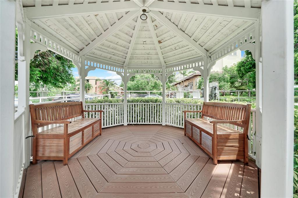 2725 Northeast 8th Avenue, Unit 113 Wilton Manors, FL 33334 - Photo 65 of 72