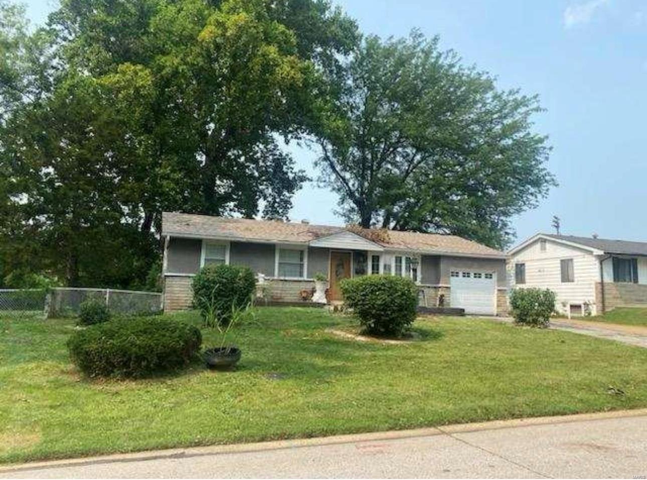 539 Topaz Avenue St. Louis, MO 63137 - Photo 1 of 26