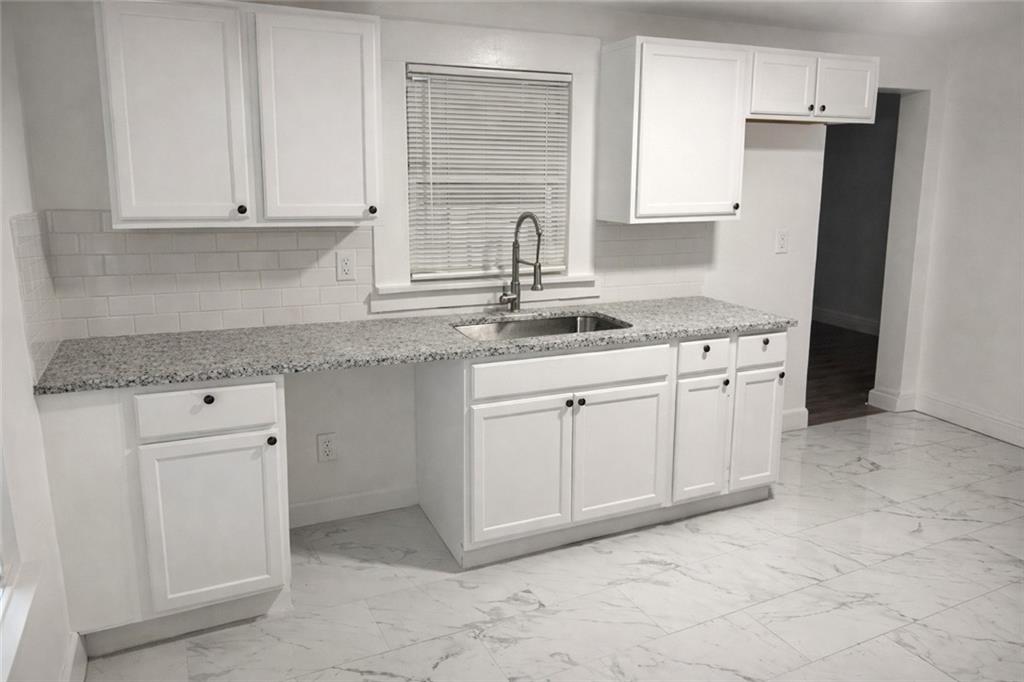 5105 Rinker Road Kansas City, MO 64129 - Photo 4 of 12