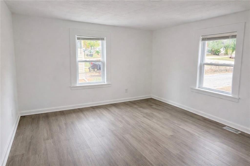 5105 Rinker Road Kansas City, MO 64129 - Photo 9 of 12