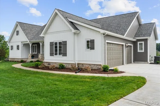 $998,000 | 412 Parkview Lane, Eureka, MO 63025