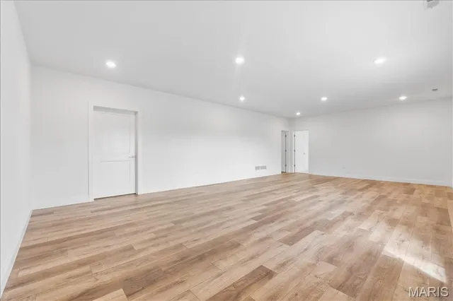 $998,000 | 412 Parkview Lane, Eureka, MO 63025