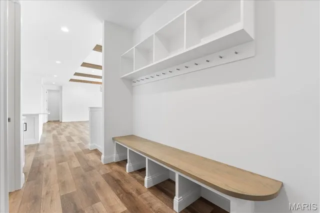 $998,000 | 412 Parkview Lane, Eureka, MO 63025