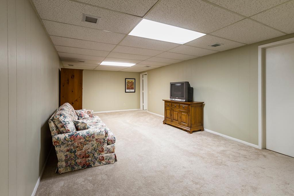 13301 Stone Road Minnetonka, MN 55305 - Photo 25 of 32 Gallery Image 25