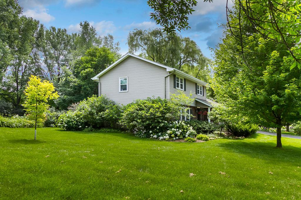 13301 Stone Road Minnetonka, MN 55305 - Photo 32 of 32 Gallery Image 32