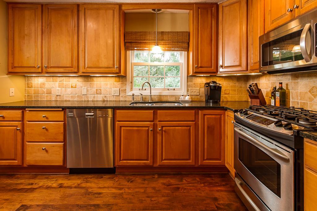 13301 Stone Road Minnetonka, MN 55305 - Photo 9 of 32 Gallery Image 9