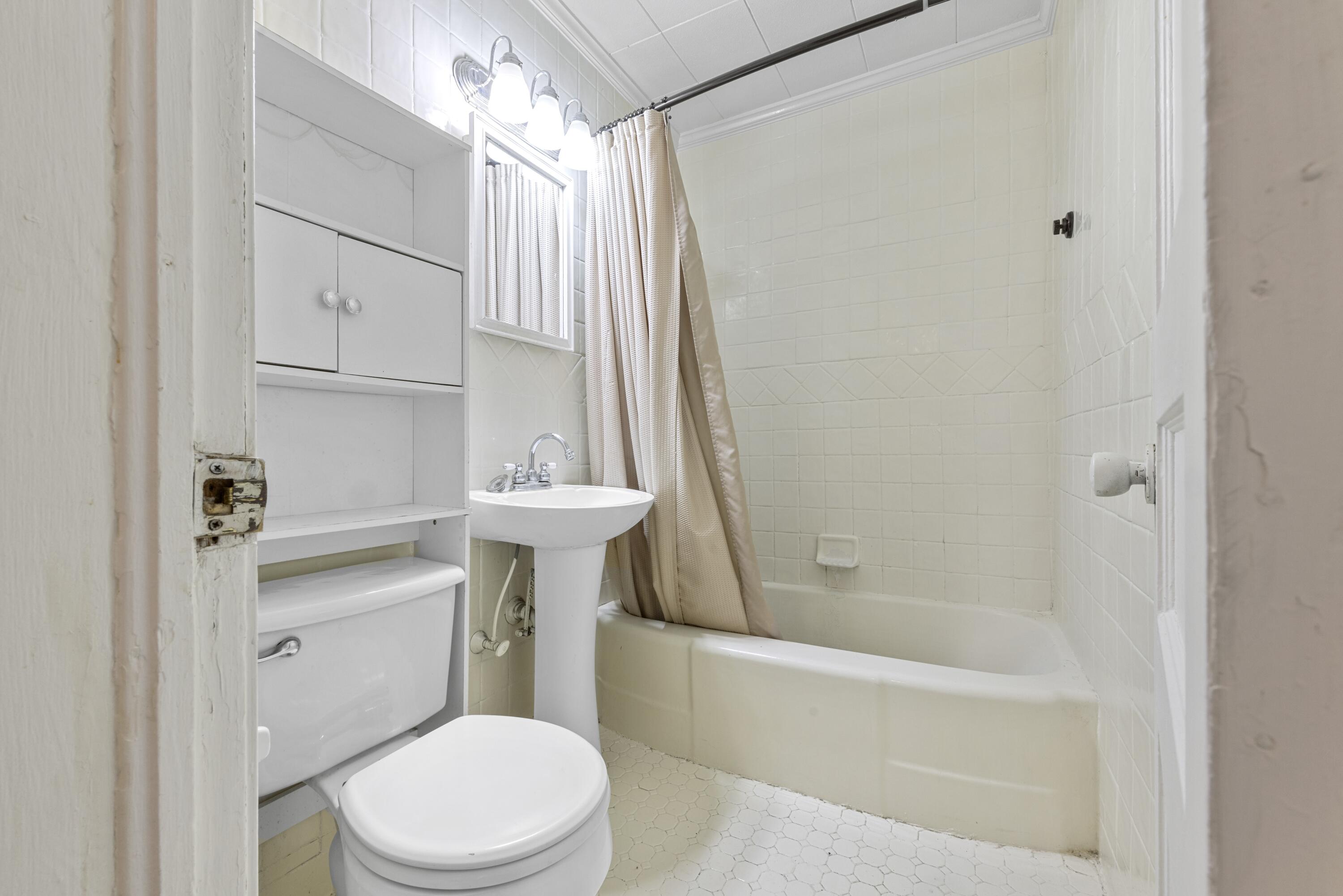 324 Dixie Street Crestview, FL 32536 - Photo 18 of 34 E79A8581