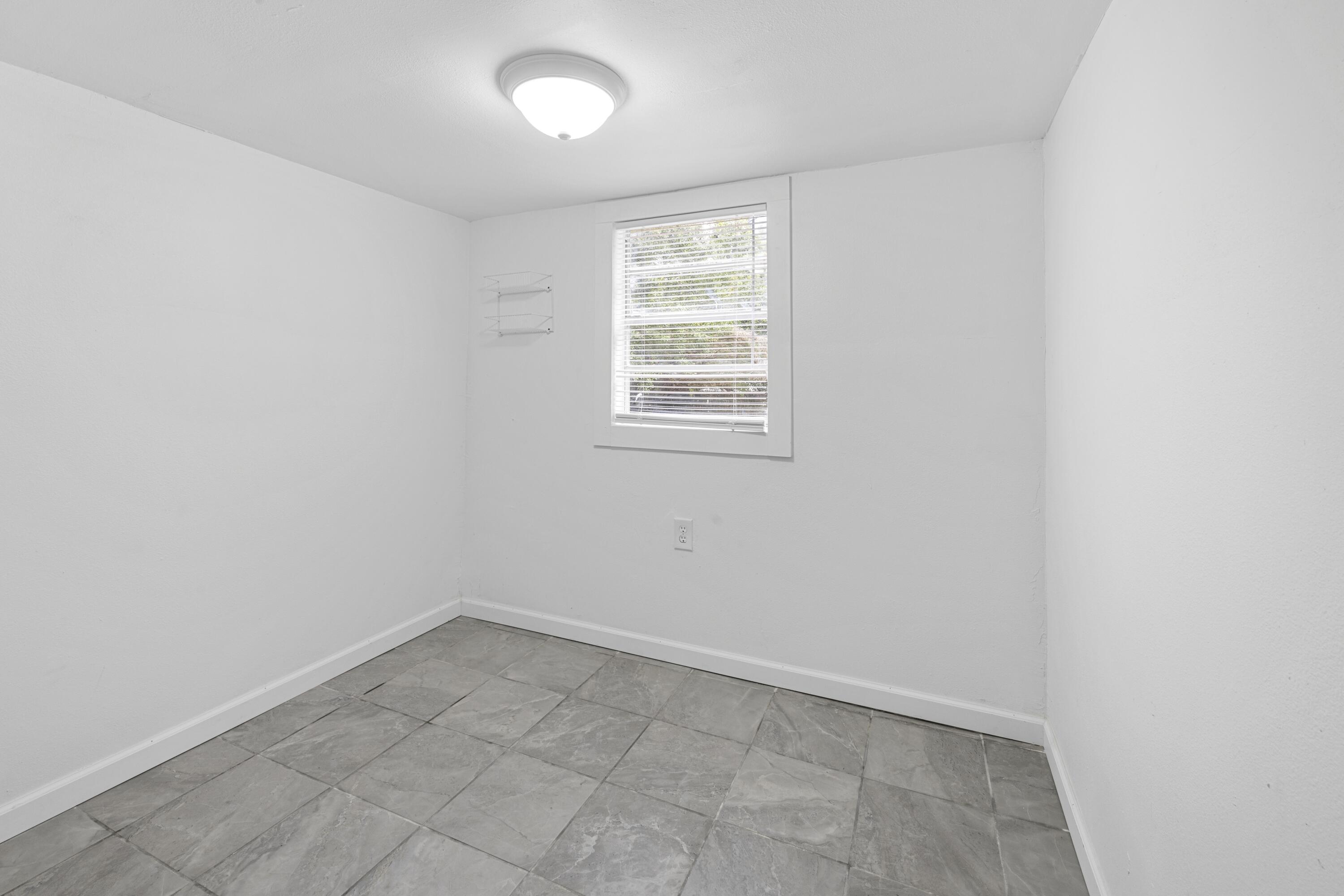 324 Dixie Street Crestview, FL 32536 - Photo 24 of 34 E79A8626