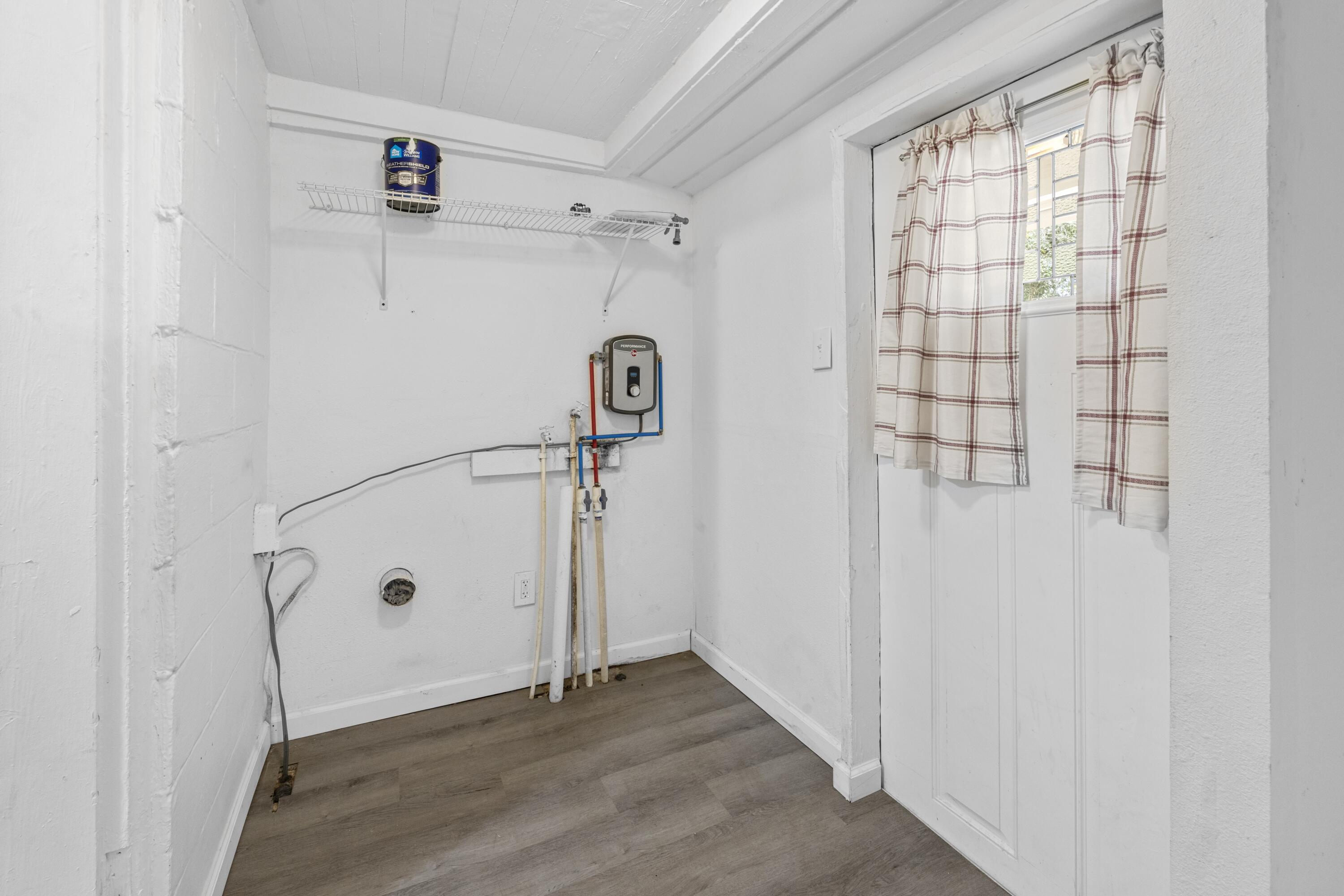 324 Dixie Street Crestview, FL 32536 - Photo 26 of 34 E79A8636