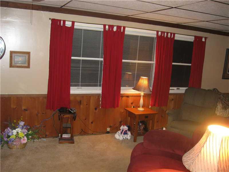 150 Doc Walker Road Parker, PA 16049 - Photo 5 of 19 Living Room.