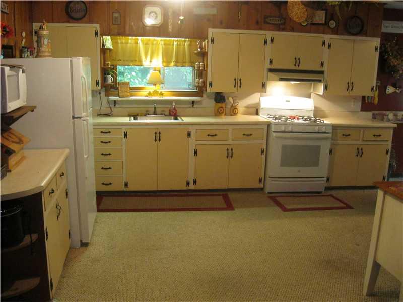 150 Doc Walker Road Parker, PA 16049 - Photo 10 of 19 Kitchen.