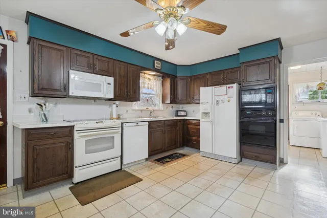 $330,000 | 30 Whitewood Drive, Levittown, PA 19057