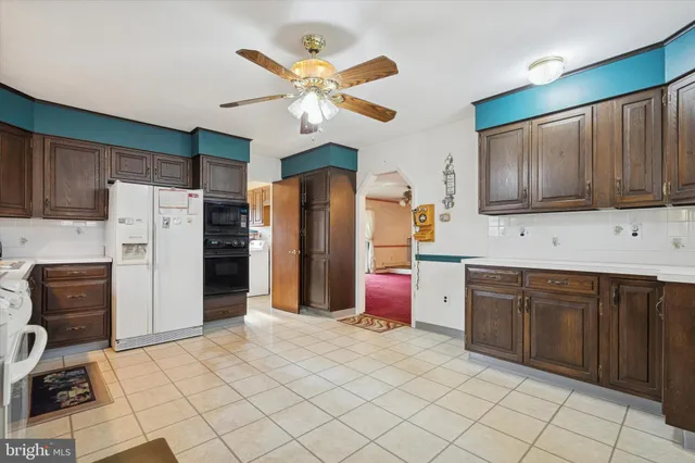 $330,000 | 30 Whitewood Drive, Levittown, PA 19057