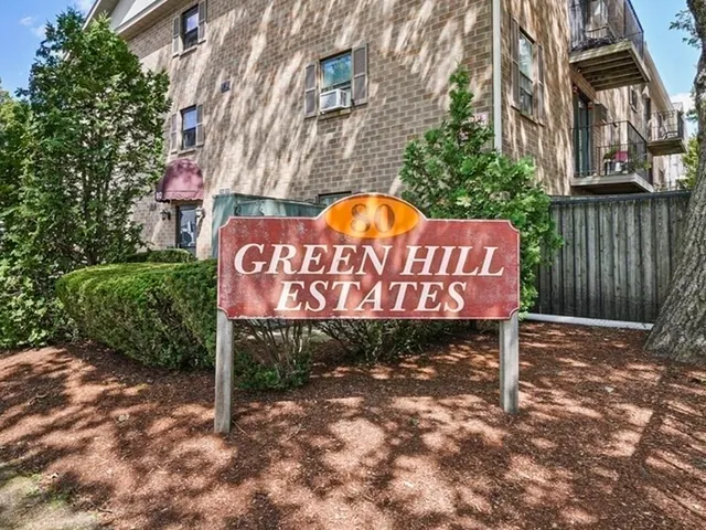 $215,000 | 80 Stanton Street, Unit 32, Worcester, MA 01605