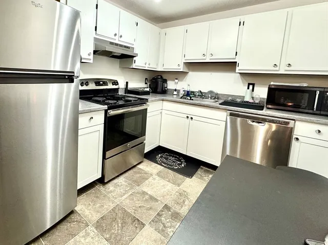 $215,000 | 80 Stanton Street, Unit 32, Worcester, MA 01605