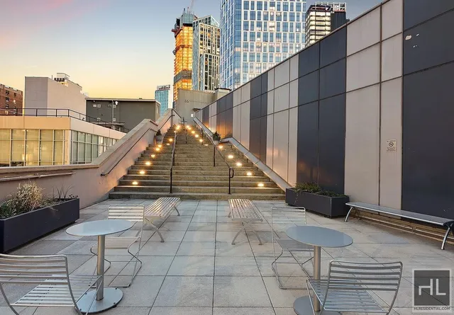 $6,400 | 150 Myrtle Avenue, Unit 3002 | Downtown Brooklyn