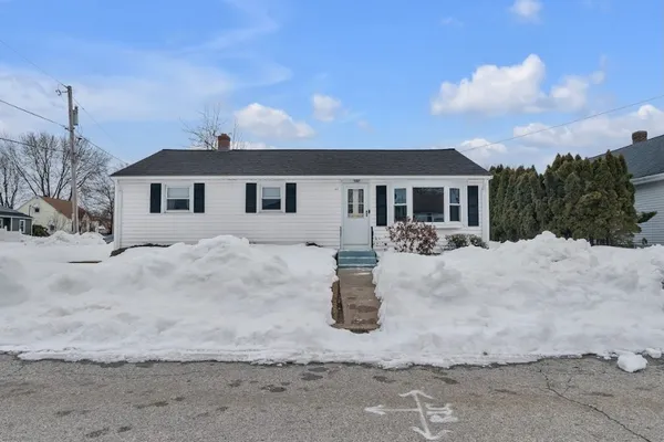 $400,000 | 49 Ames Street, Pawtucket, RI 02861