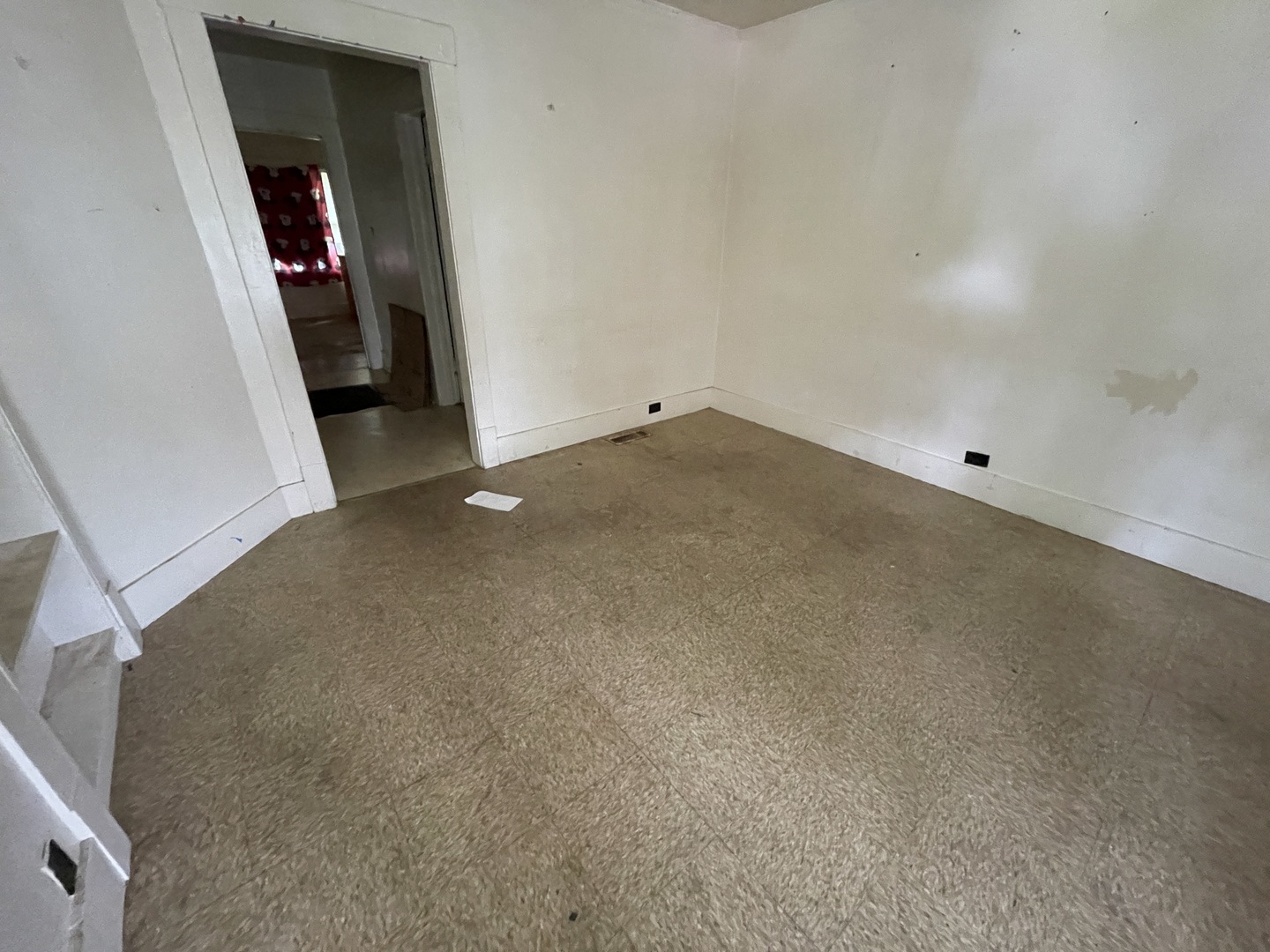 552 West Center Street Decatur, IL 62526 - Photo 7 of 26 a view of empty room