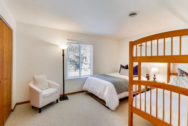 $450,000 | 9 Wildwood Court, Unit D, Williams Bay, WI 53191