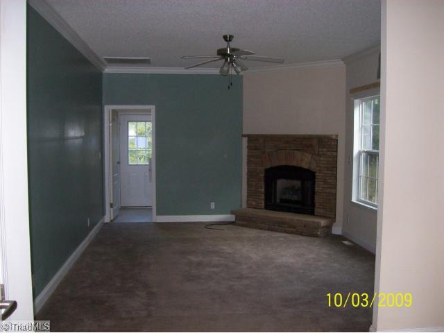 261 Dan River Road Madison, NC 27025 - Photo 4 of 14 Den/Family/Great Room.