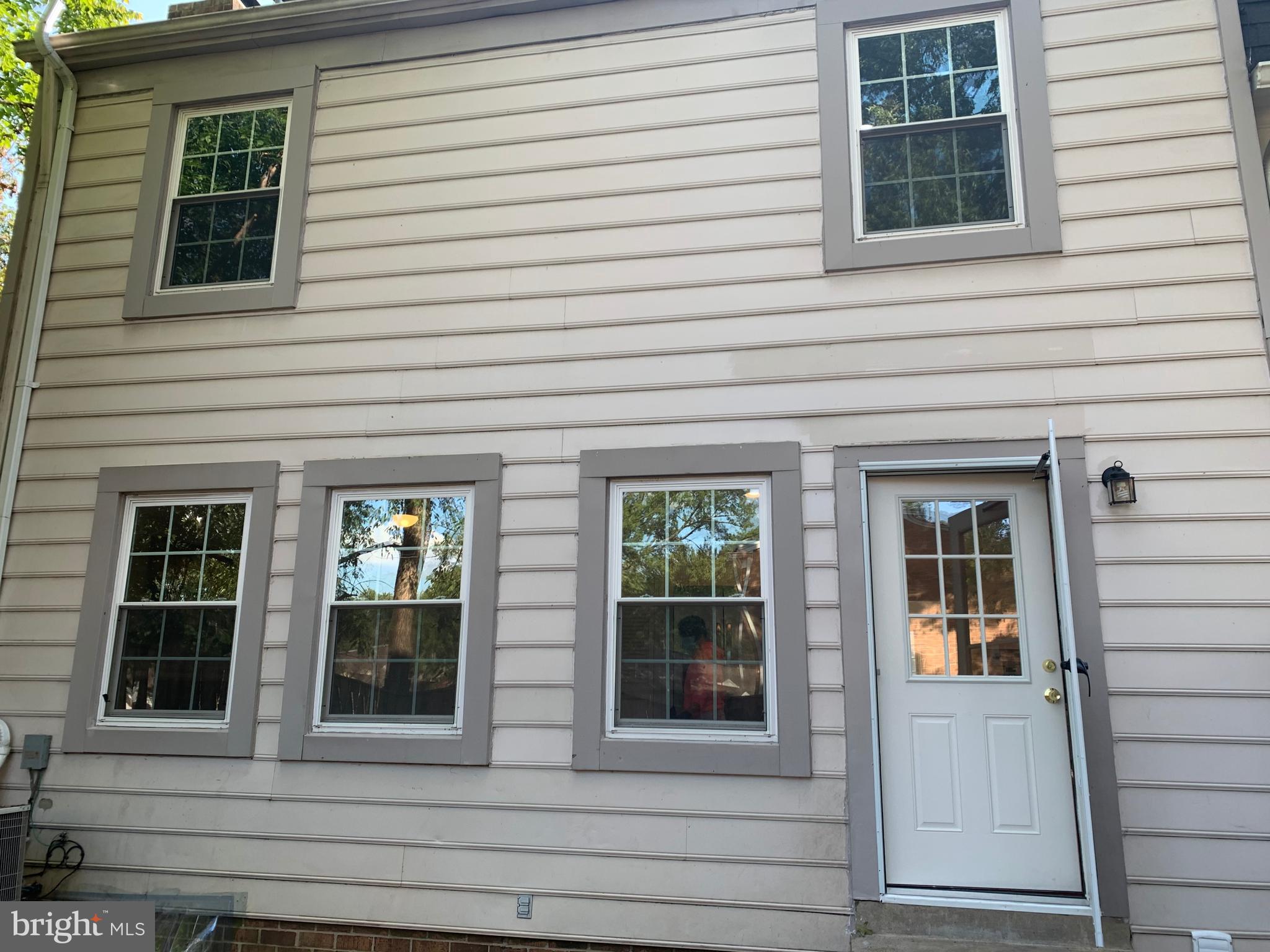 73 Oak Shade Road Gaithersburg, MD 20878 - Photo 2 of 38 Gallery Image 2