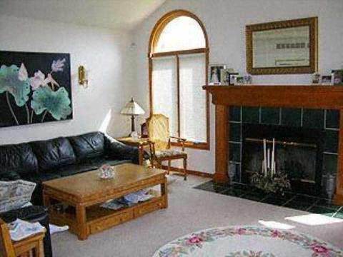16801 Rosa Southgate, MI 48195 - Photo 3 of 6 765202-2.JPG