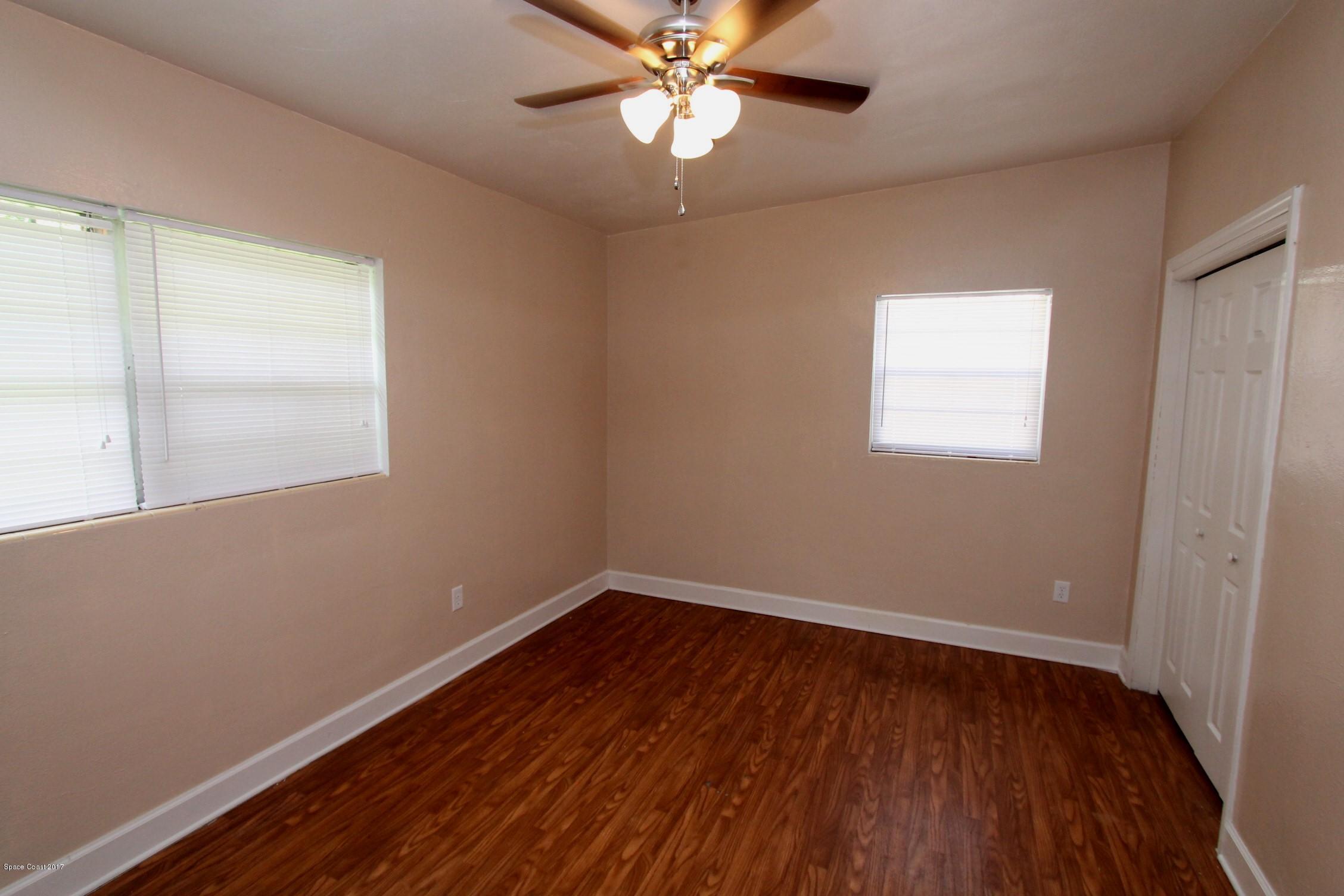 2509 Gulfstream Road, Unit 1 Orlando, FL 32805 - Photo 19 of 48 Master bedroom
