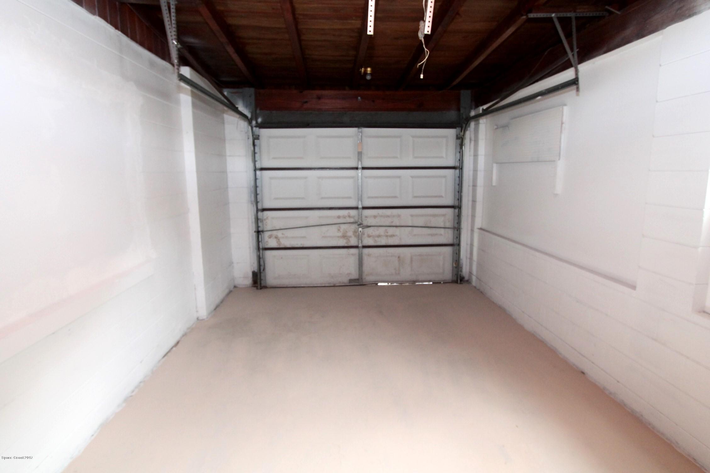 2509 Gulfstream Road, Unit 1 Orlando, FL 32805 - Photo 35 of 48 Garage