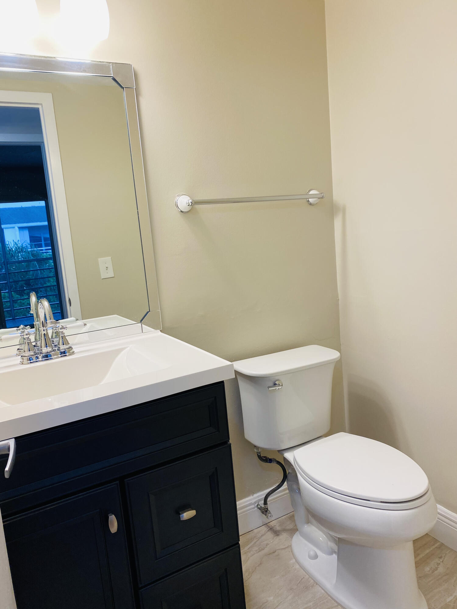 116 Dorset C, Unit 116 Boca Raton, FL 33434 - Photo 12 of 16 Half bath