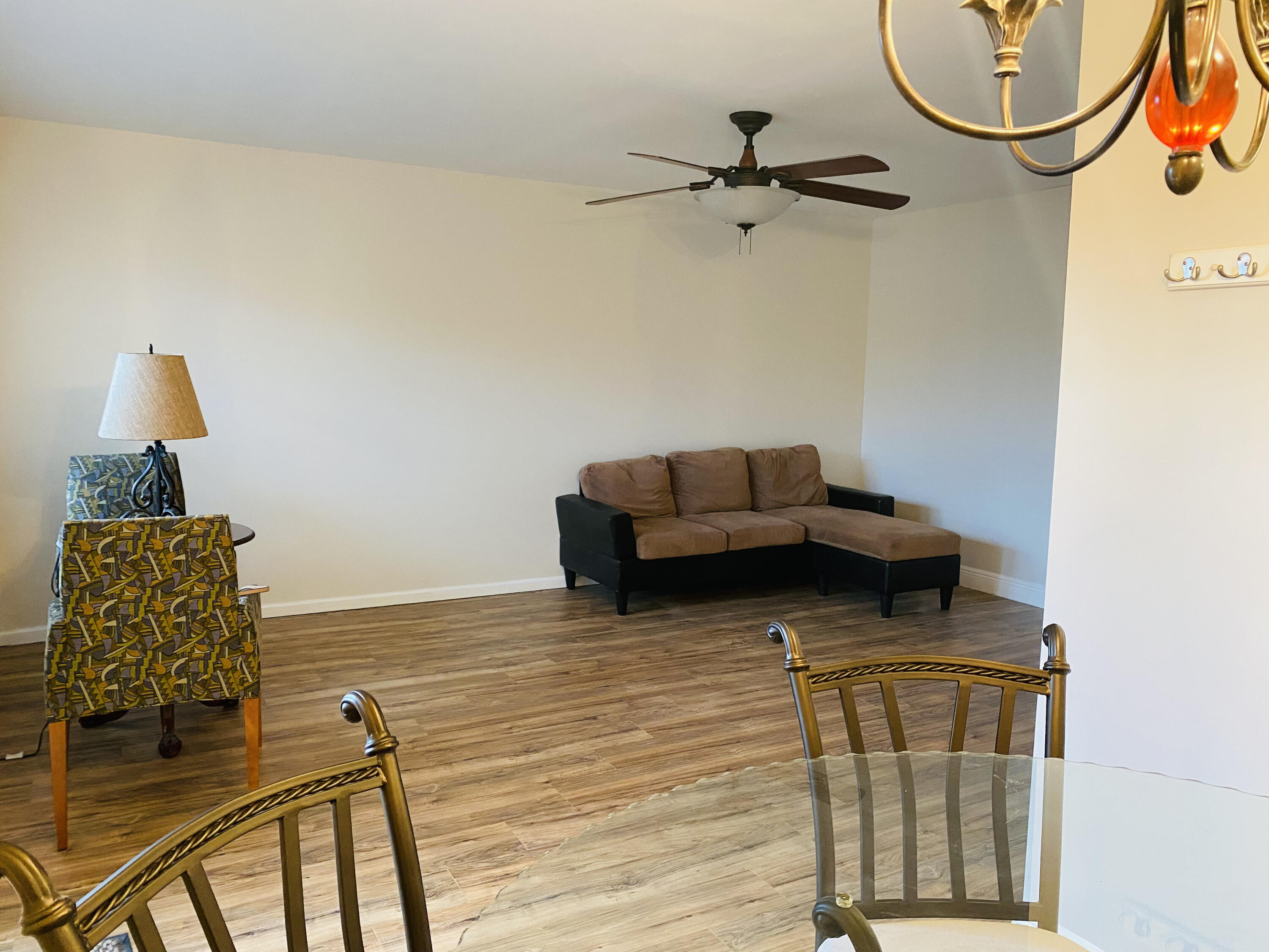 116 Dorset C, Unit 116 Boca Raton, FL 33434 - Photo 5 of 16 Living room