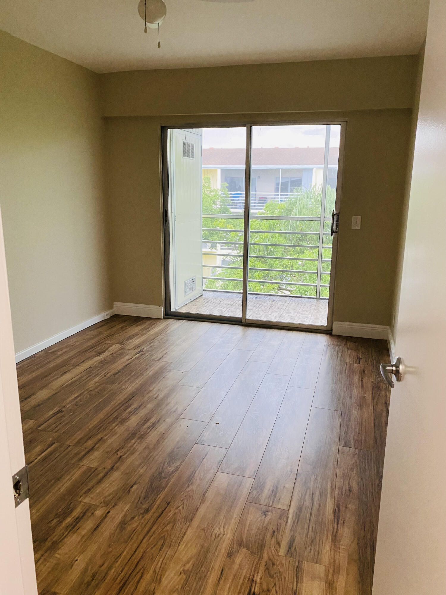 116 Dorset C, Unit 116 Boca Raton, FL 33434 - Photo 10 of 16 Bedroom 1
